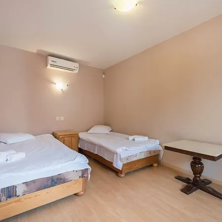컨트리하우스 Стаи За Гости Аякс Guest Rooms Ajax