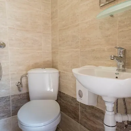 Стаи За Гости Аякс Guest Rooms Ajax *