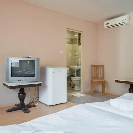 Стаи За Гости Аякс Guest Rooms Ajax 컨트리하우스 크레네보